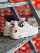 Air Force Special Edition Love Luxo