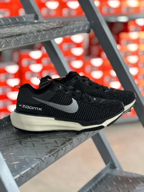 Zoom X Luxo – Leveza Extrema | Conforto Avançado - PRETO